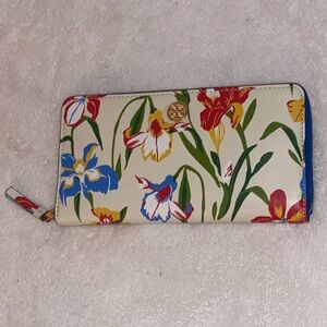 Tory Burch Printed Floral Continental Wallet